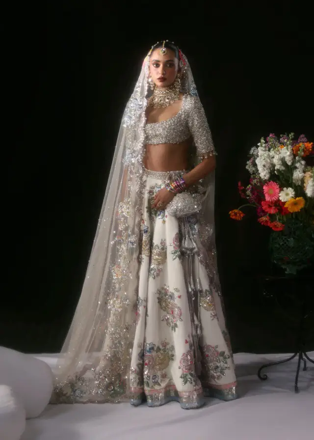 Hussain Rehar – Raks bridal replica, full front view