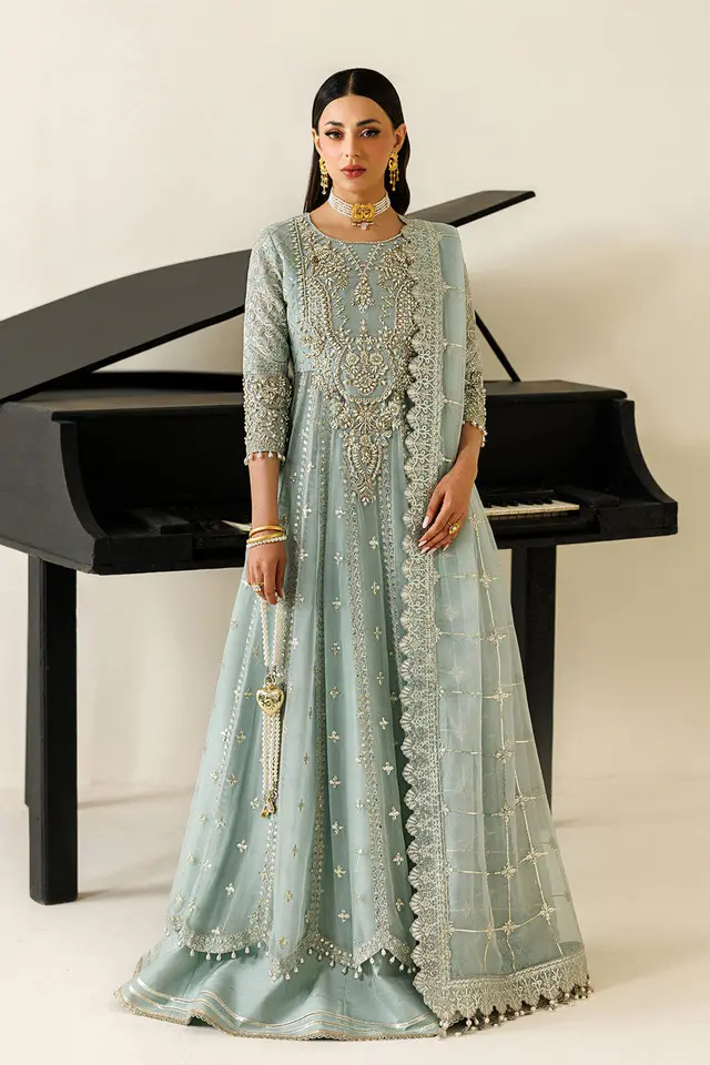 Sinoor full-length primary view