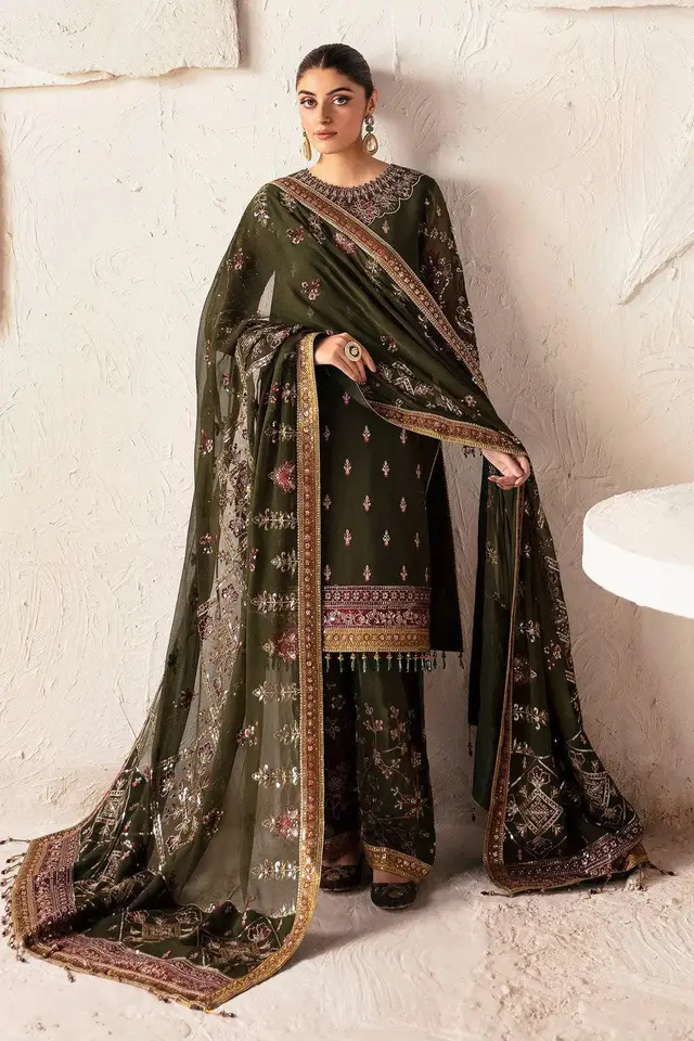 Kanza full-length primary view