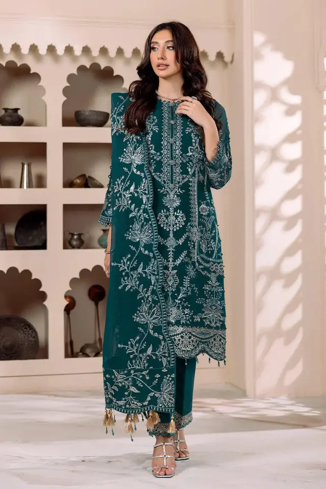 Lyra Zinc full-length primary view