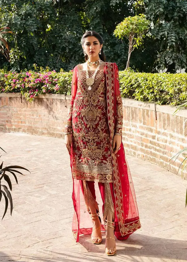 Omaira full-length primary view