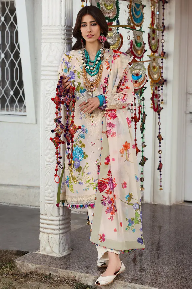 Alya luxury lawn full-length primary view