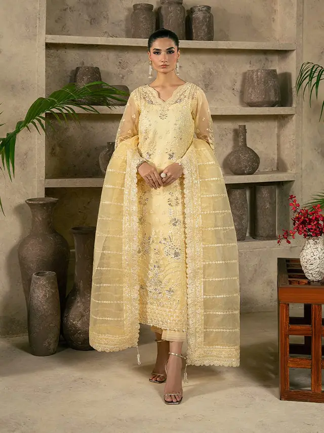 Aureva full-length primary view