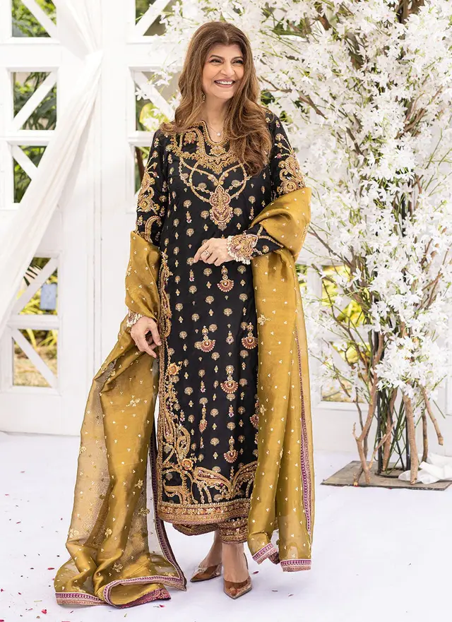 Bita Black Kurta full-length primary view