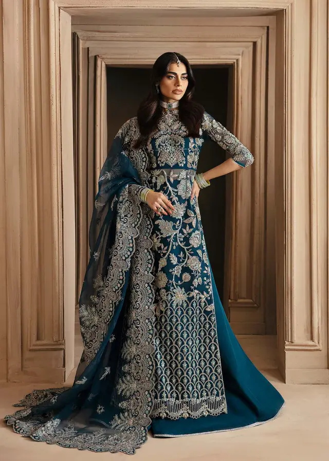 Calista U-1553 full-length primary view