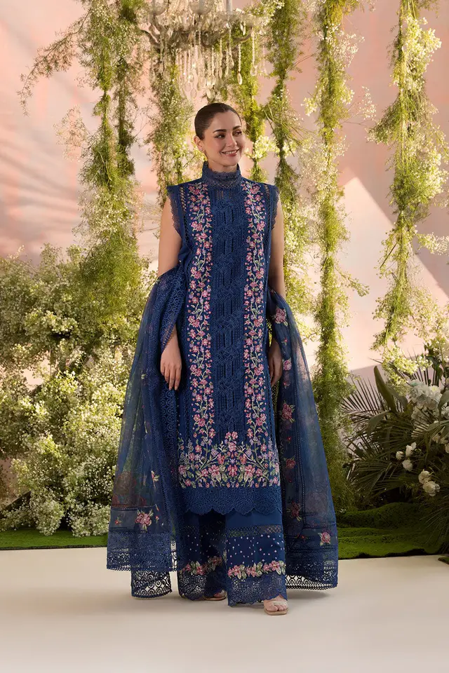Design 4A Luxury Lawn luxury lawn full-length primary view