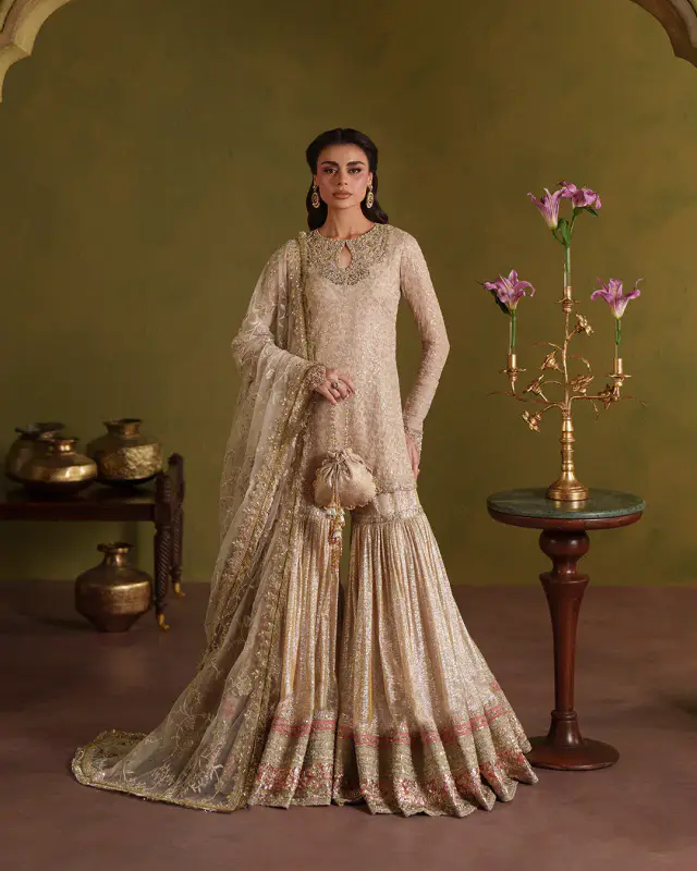 Faiza Saqlain - Asfoureh — full outfit view