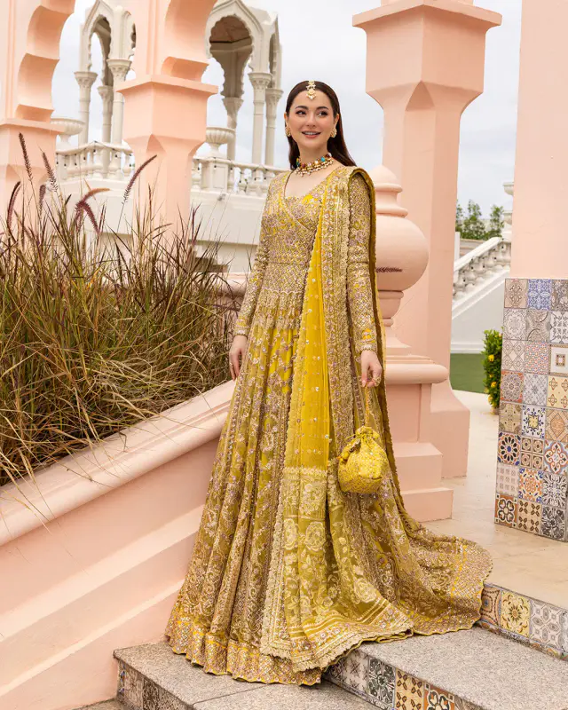Faiza Saqlain - Melita — full outfit view