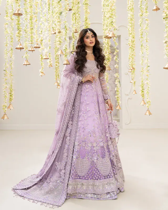 Faiza Saqlain - Pinar — full outfit view