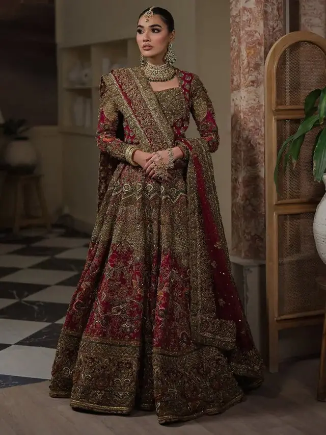 Gulistan - Hassan Sheheryar Yasin (HSY) full-length primary view