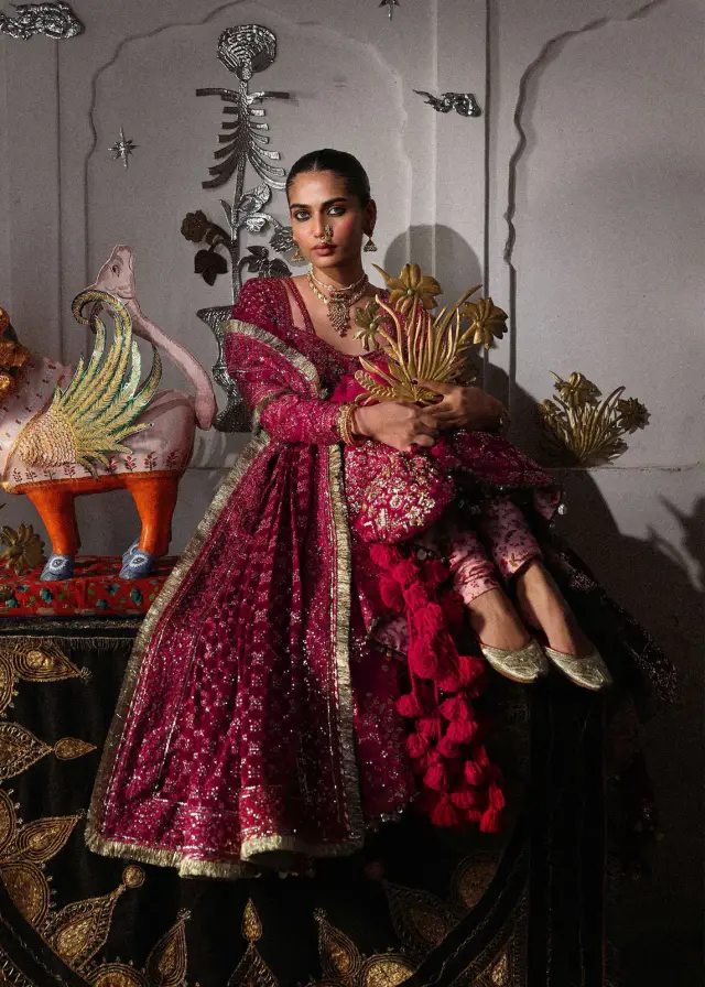 Hussain Rehar – Gulpanra formal replica, full front view