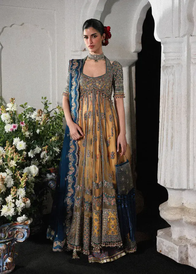 Hussain Rehar – Man Jogi formal replica, full front view
