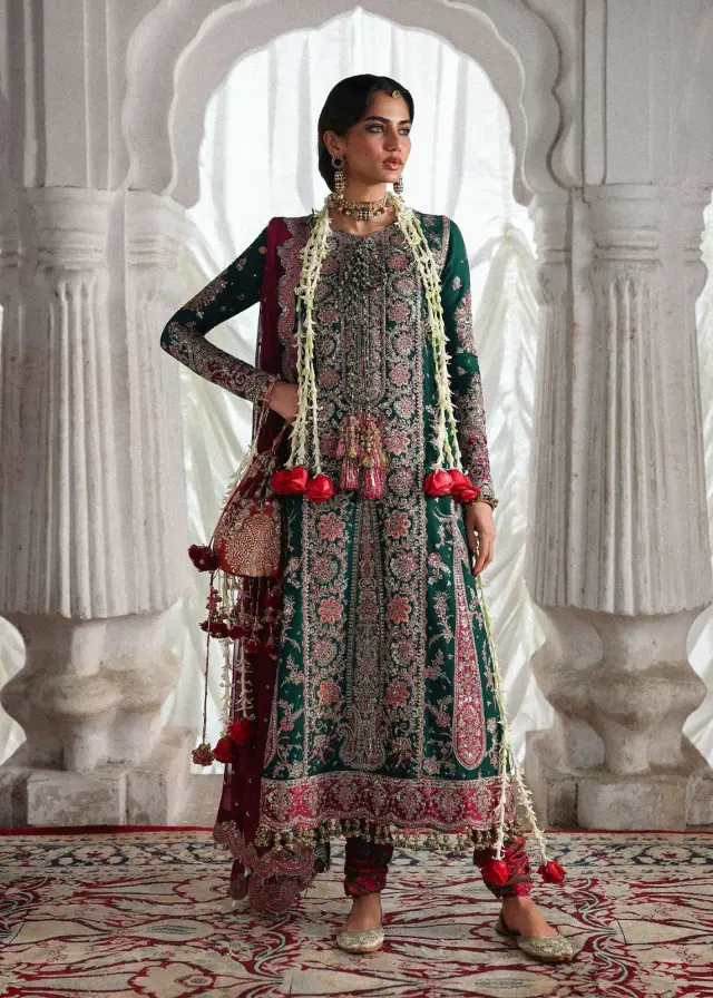 Hussain Rehar – Morni formal replica, full front view