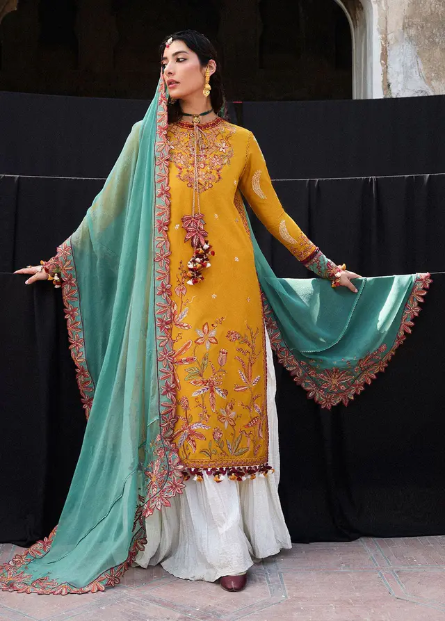 Masam luxury lawn full-length primary view