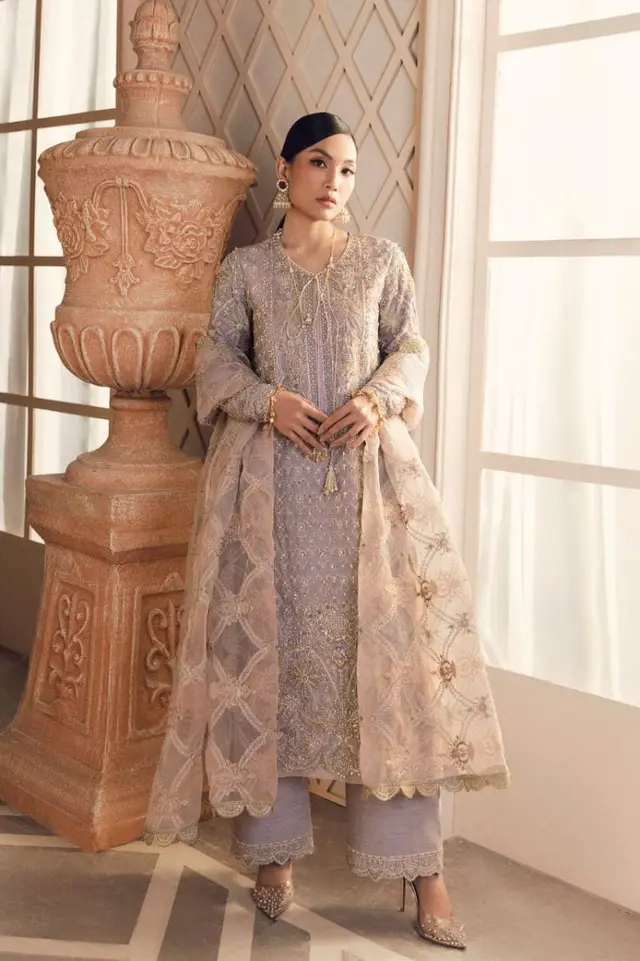 Venna full-length primary view