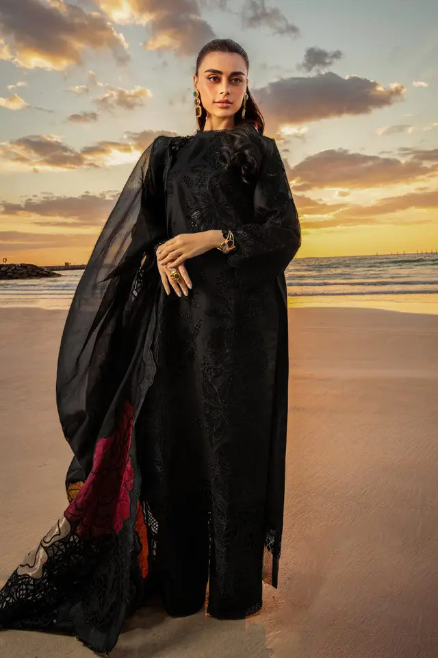 Rameen luxury lawn full-length primary view