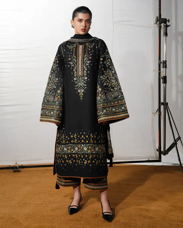 Rani luxury lawn full-length primary view