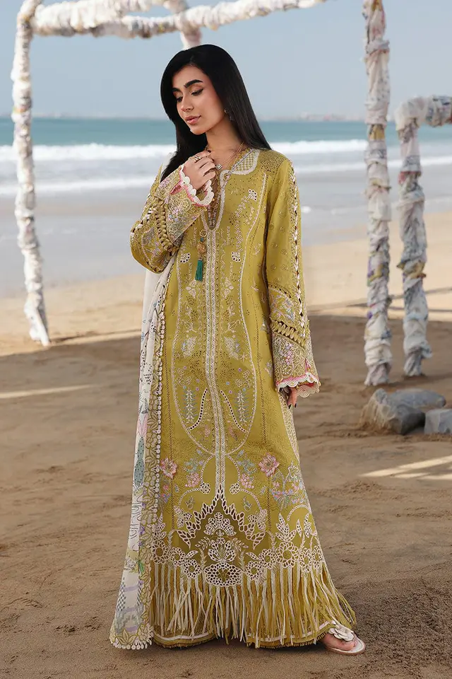 Hira luxury lawn full-length primary view