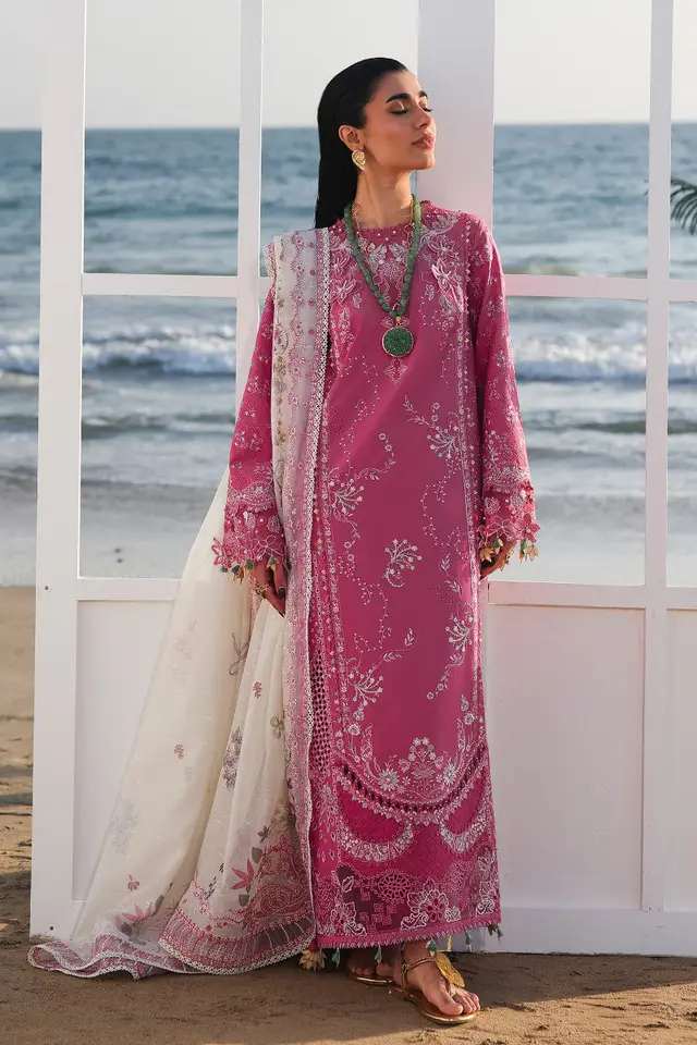 Tara luxury lawn full-length primary view