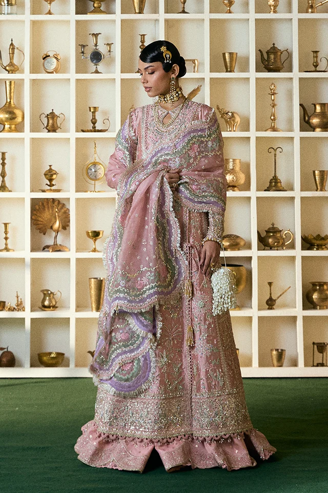 Suffuse – Israna in rose gold – full outfit view