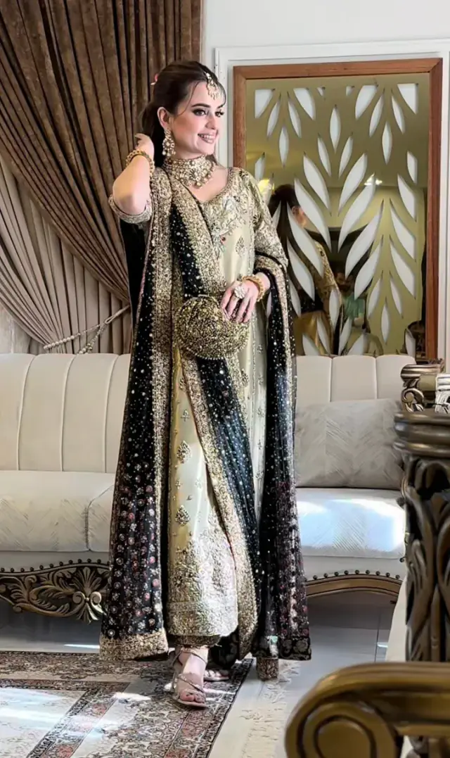 Sumbul Iqbal soft-pistachio Pakistani formal dress with contrasting embroidered dupatta