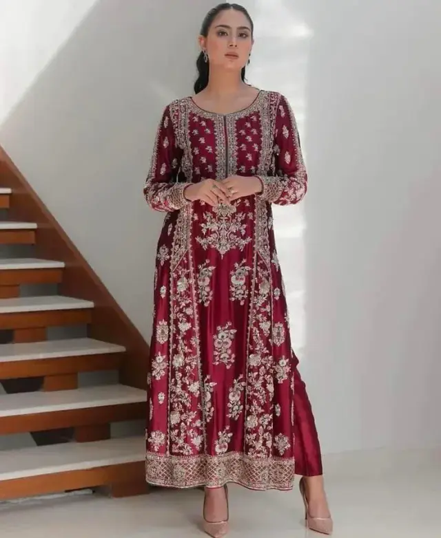 Waqar Asghar Mah-e-Gul deep maroon formal dress