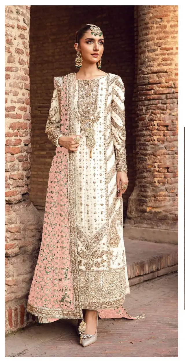 Widad - White pink full-length primary view