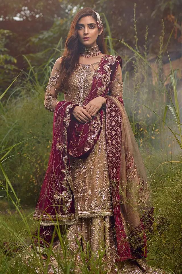 Zaar Bakht full-length primary view