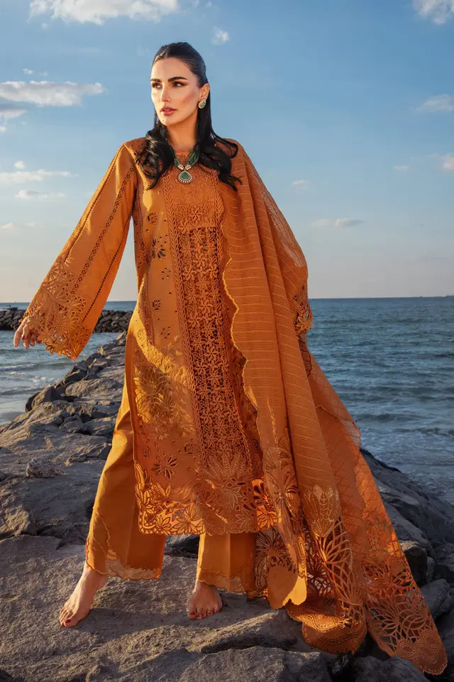 Zariah luxury lawn full-length primary view