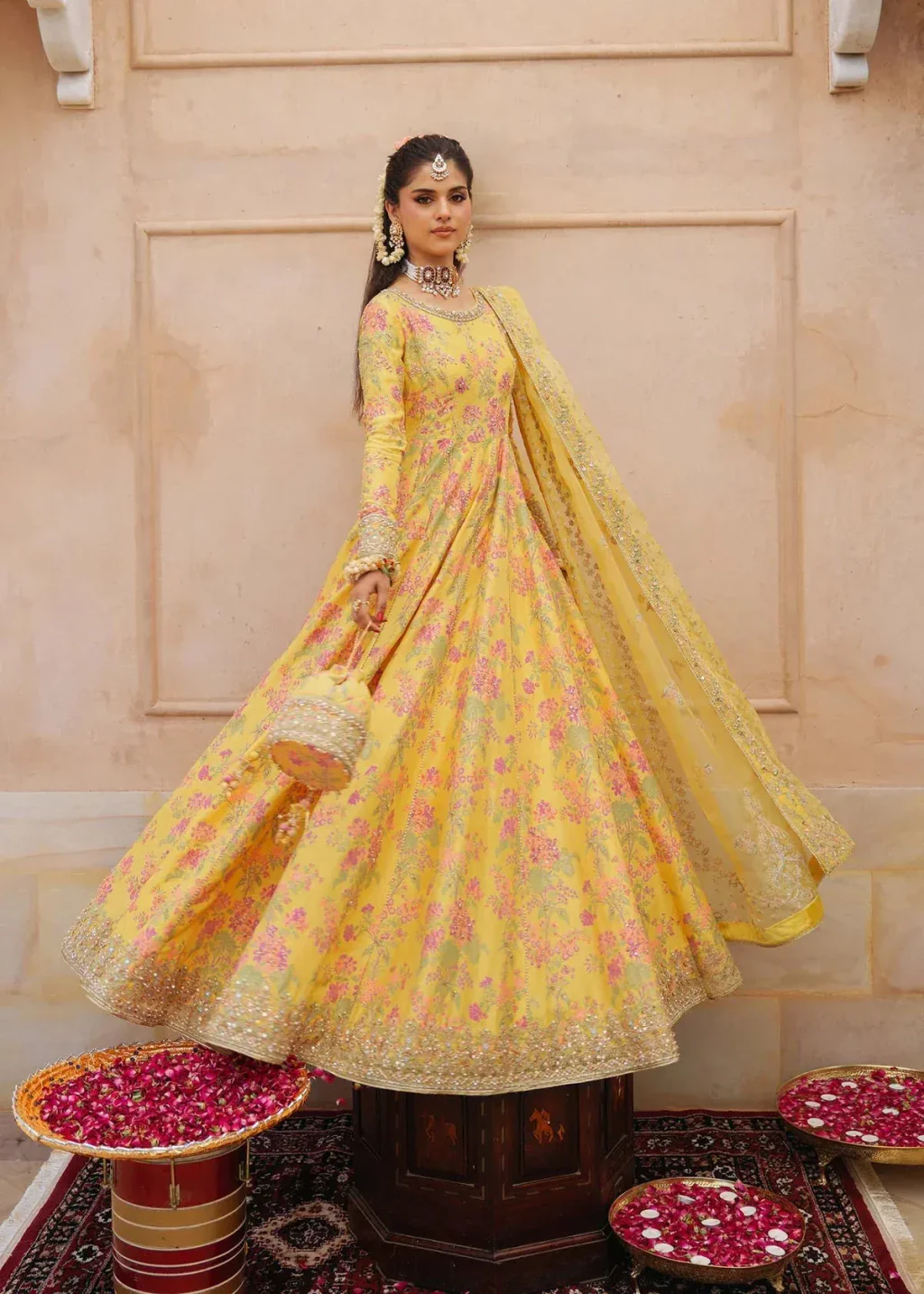Kanwal Malik – Hoorain – full outfit view