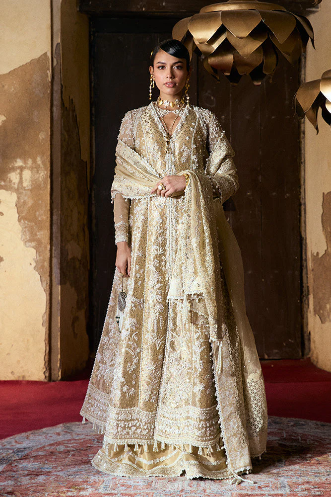 Suffuse Gulraiz off-white gold pishwas full front model view
