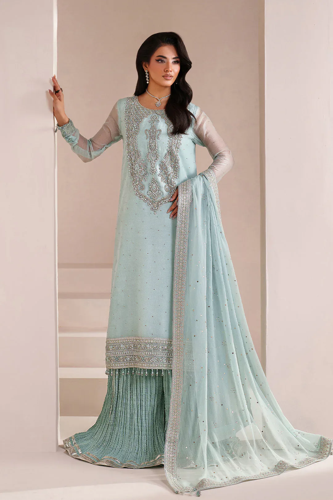 Alizeh – Azure – full outfit view