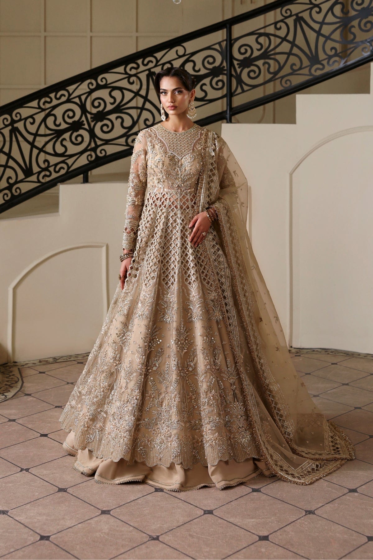 AMALIA full-length primary view