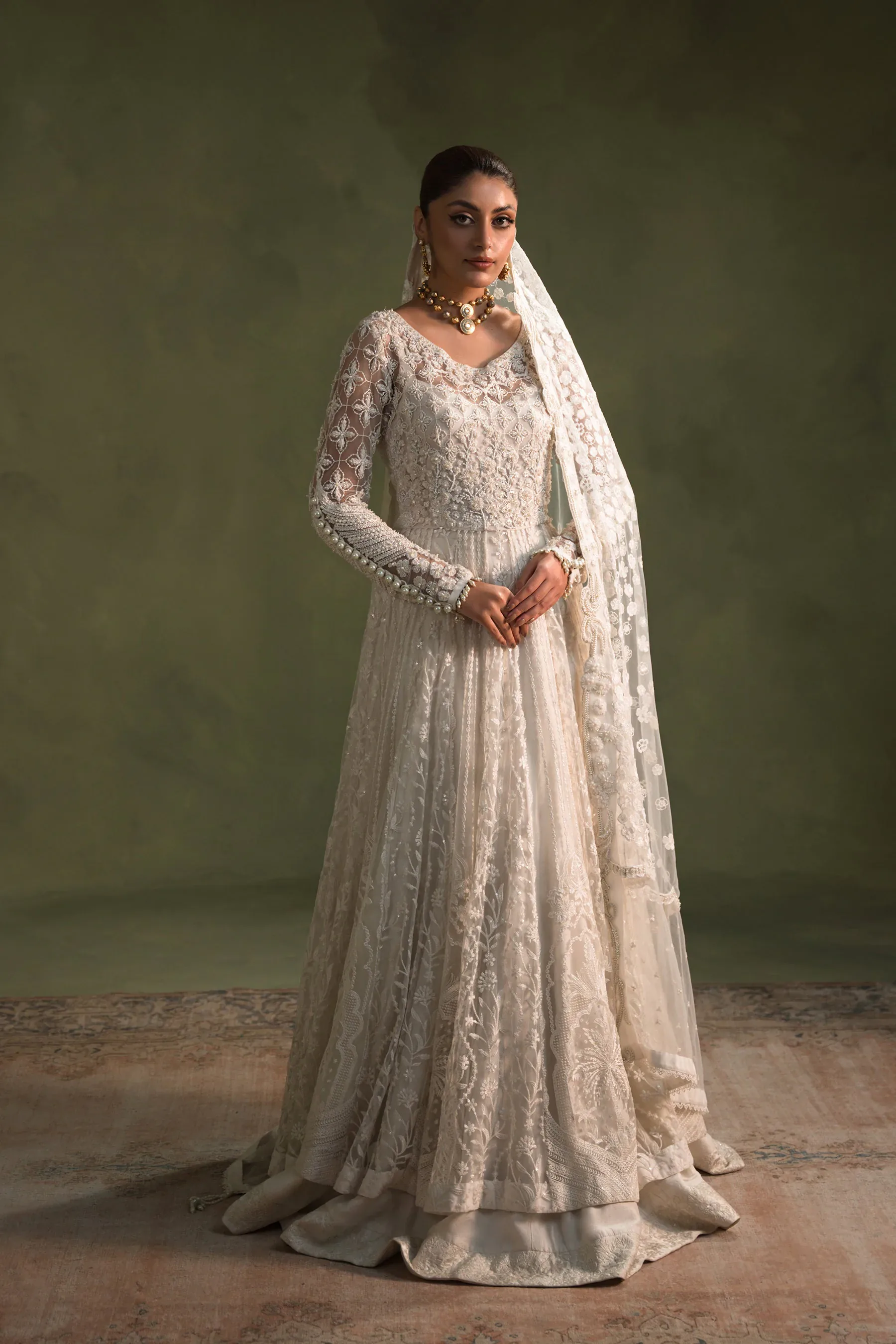 Ammara Khan – Moonbeam – full outfit view