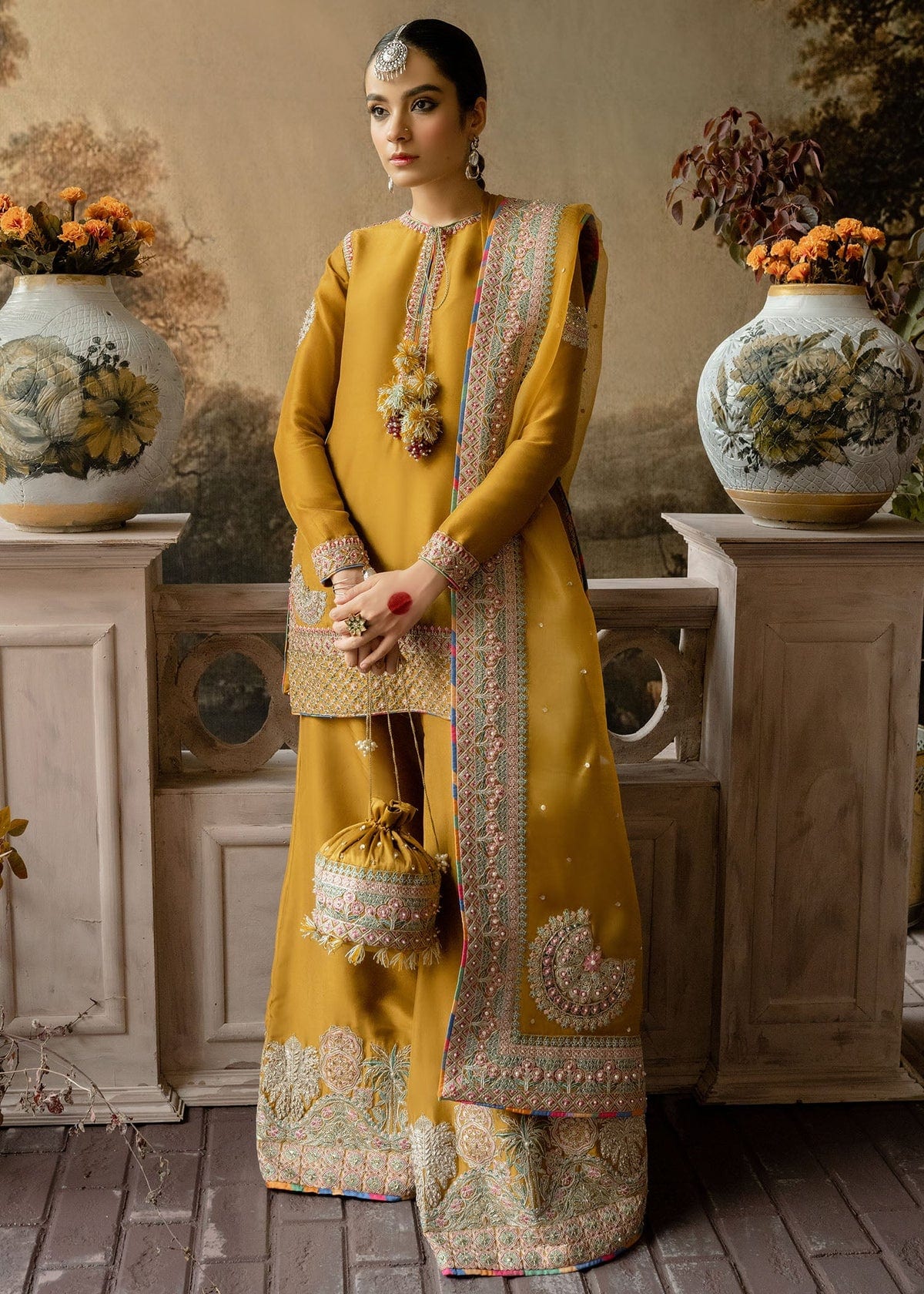Arasti full-length primary view