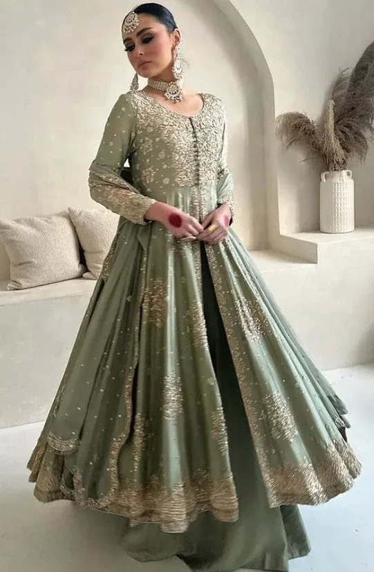 Aisha Naheed – Pistachio Maxi in pistachio green – full outfit view