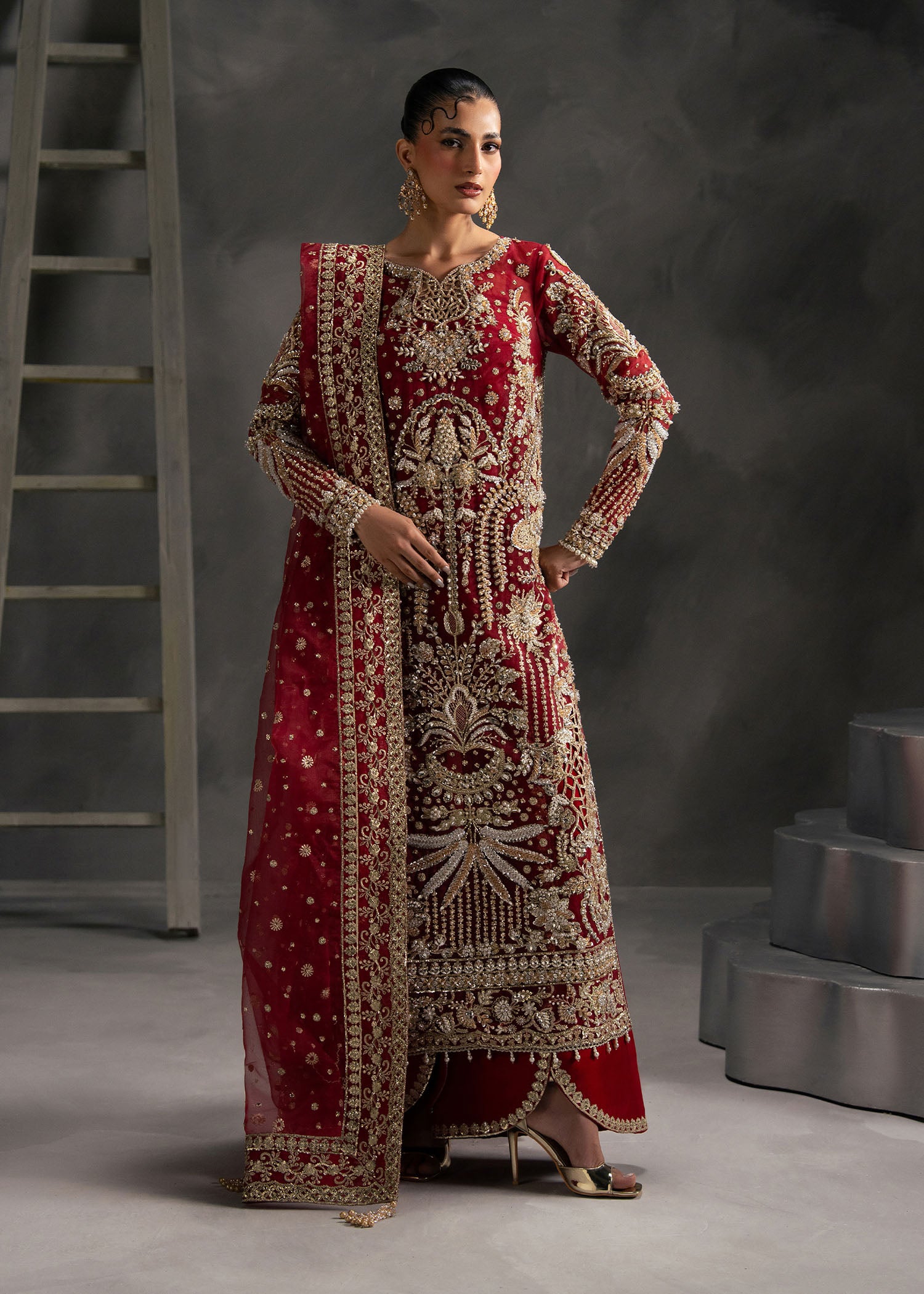 Scarlet Rose crimson red original formal dress — photograph 1