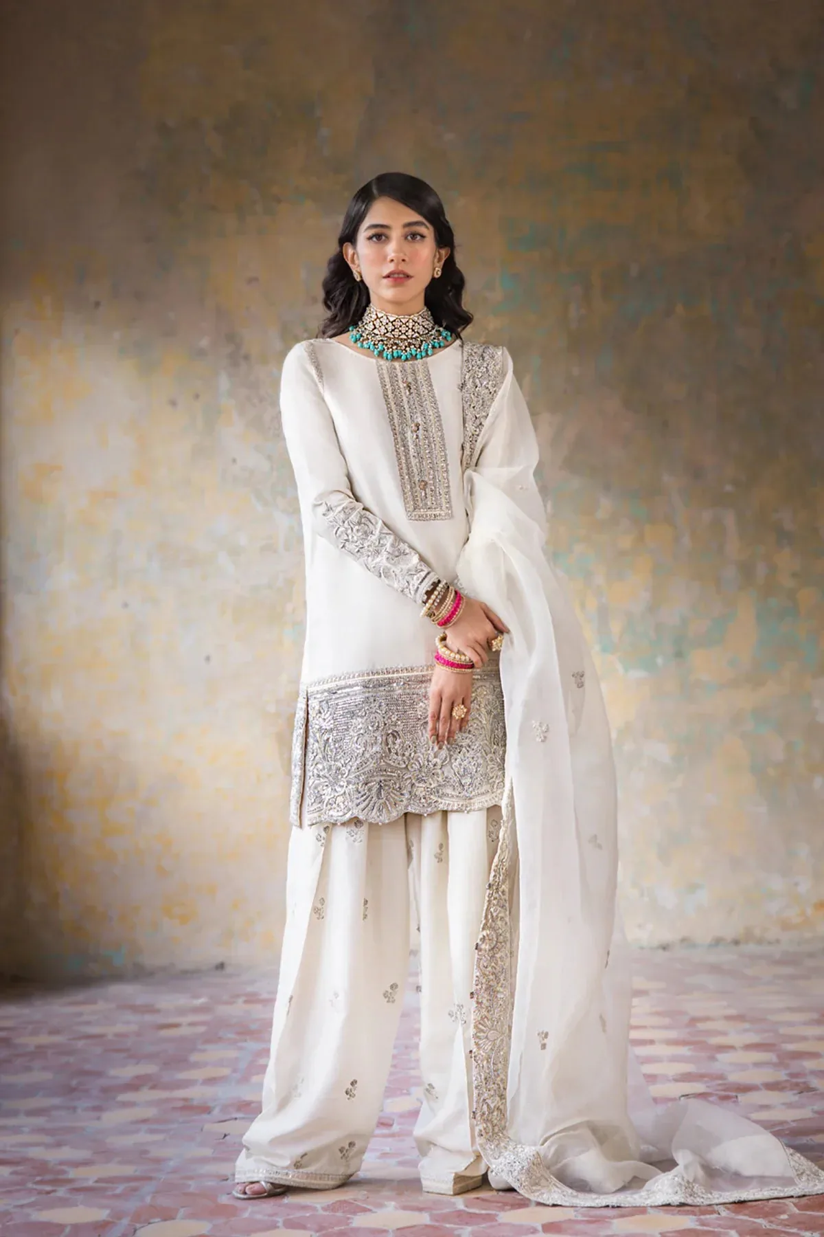 Erum Khan – Hoorain – full outfit view