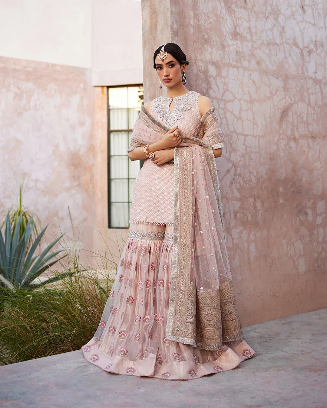 Faiza Saqlain - Eilees — full outfit view