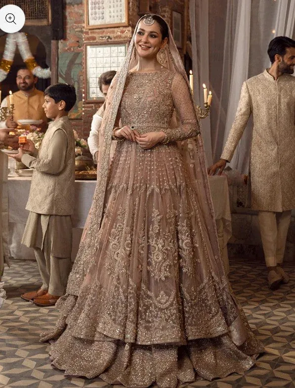 Faiza Saqlain – Mahra in peach pink – full outfit view