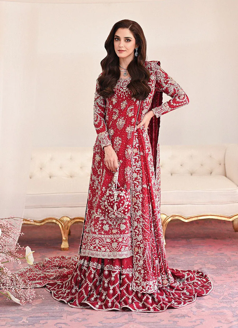 Farah Talib Aziz – Azrina Scarlett — full outfit view