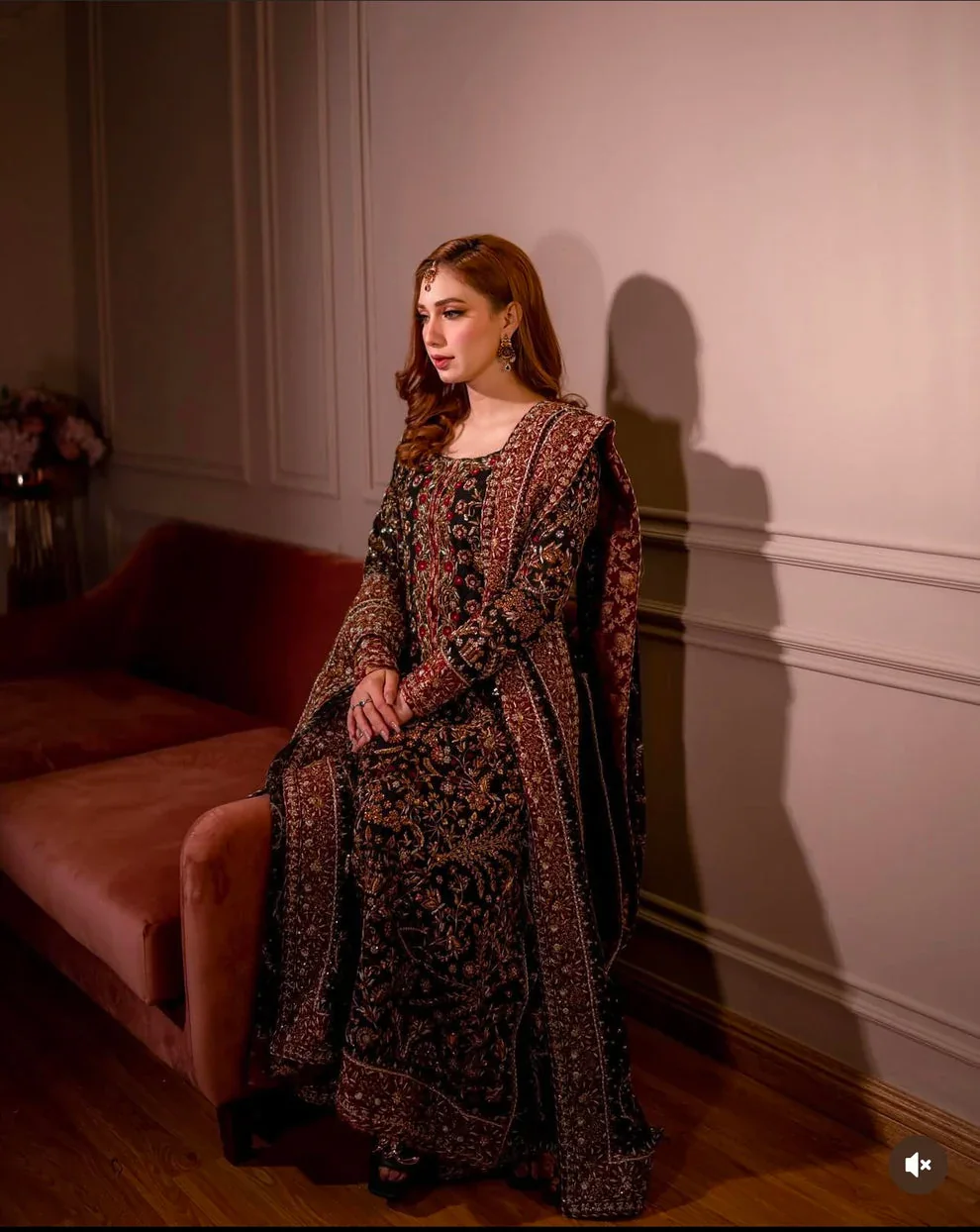 Haris Shakeel - Shayna - full outfit view