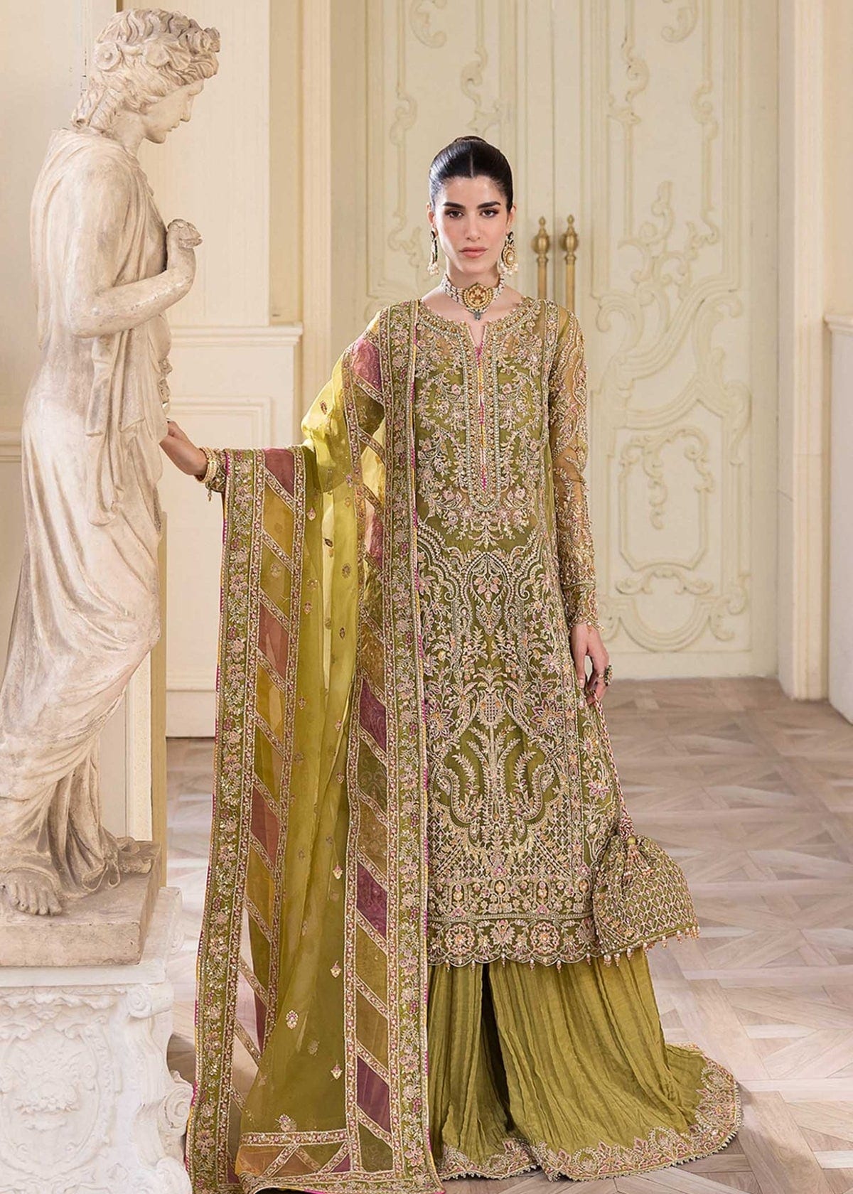 KANWAL MALIK - HALENA full-length primary view
