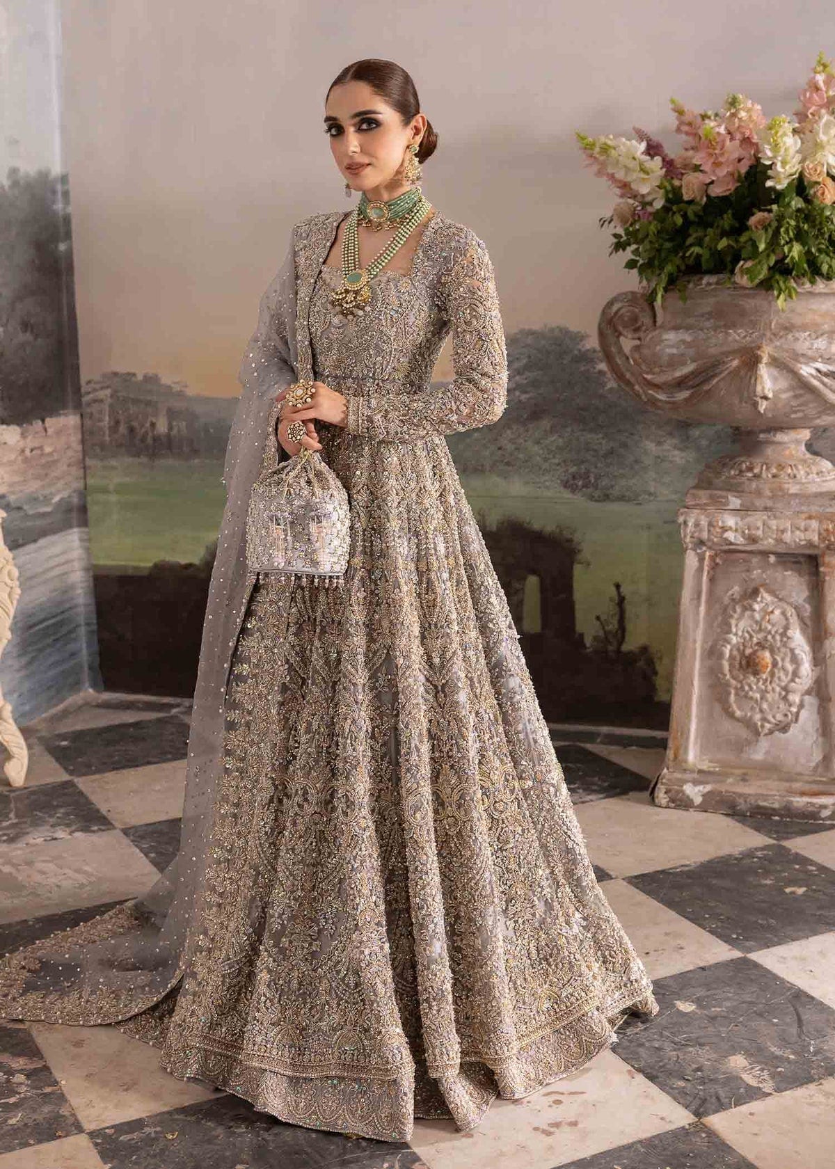 Kanwal Malik - Tania full-length primary view