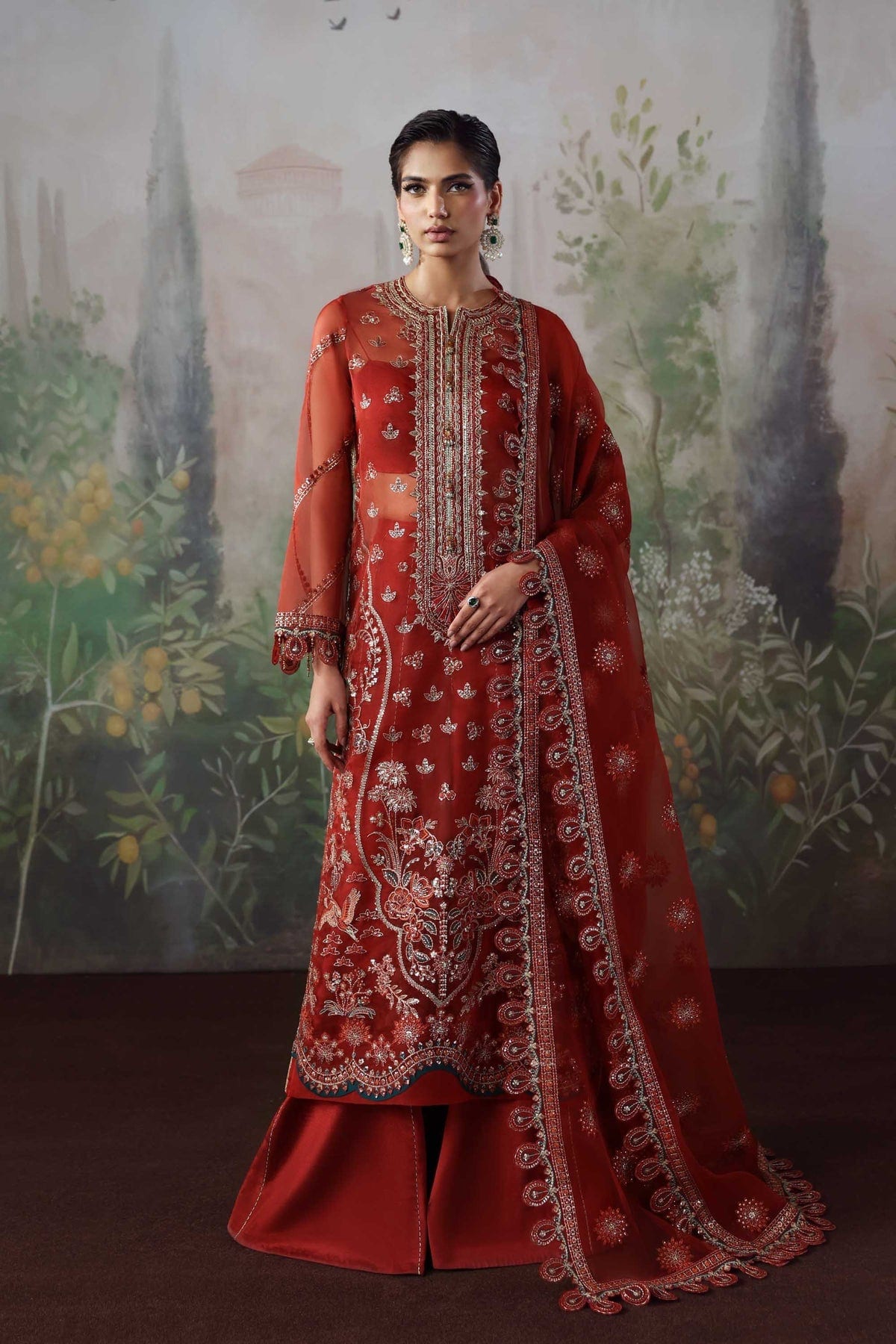 Laalroz full-length primary view