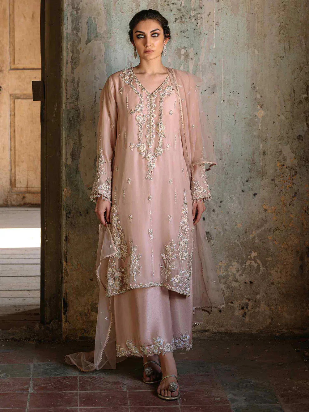 Misha Lakhani - Alisha Izaar full-length primary view