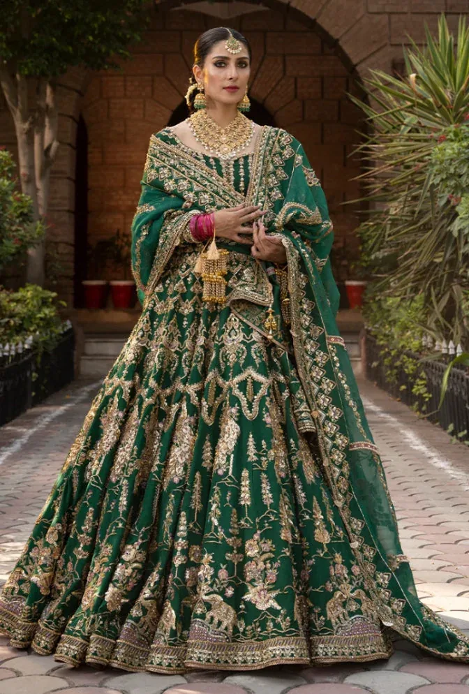 MNR – Nazneen in emerald green and gold – full outfit view