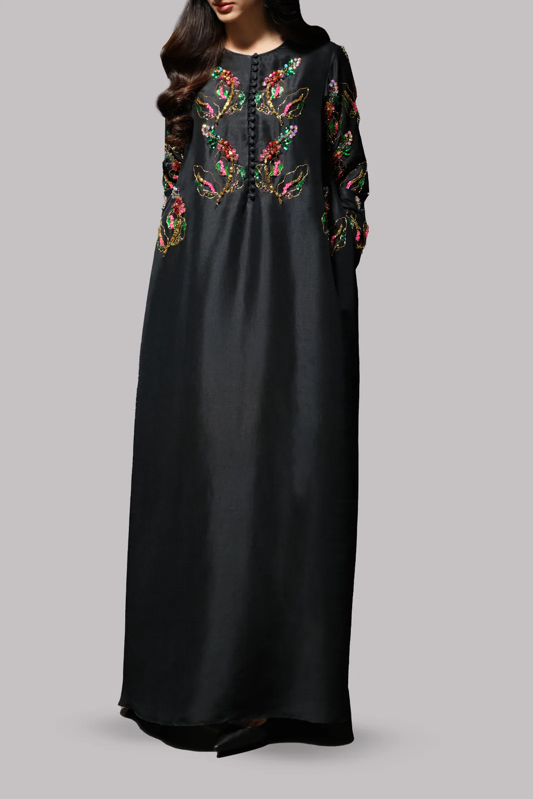 MUSE – Black Maxi – full outfit view