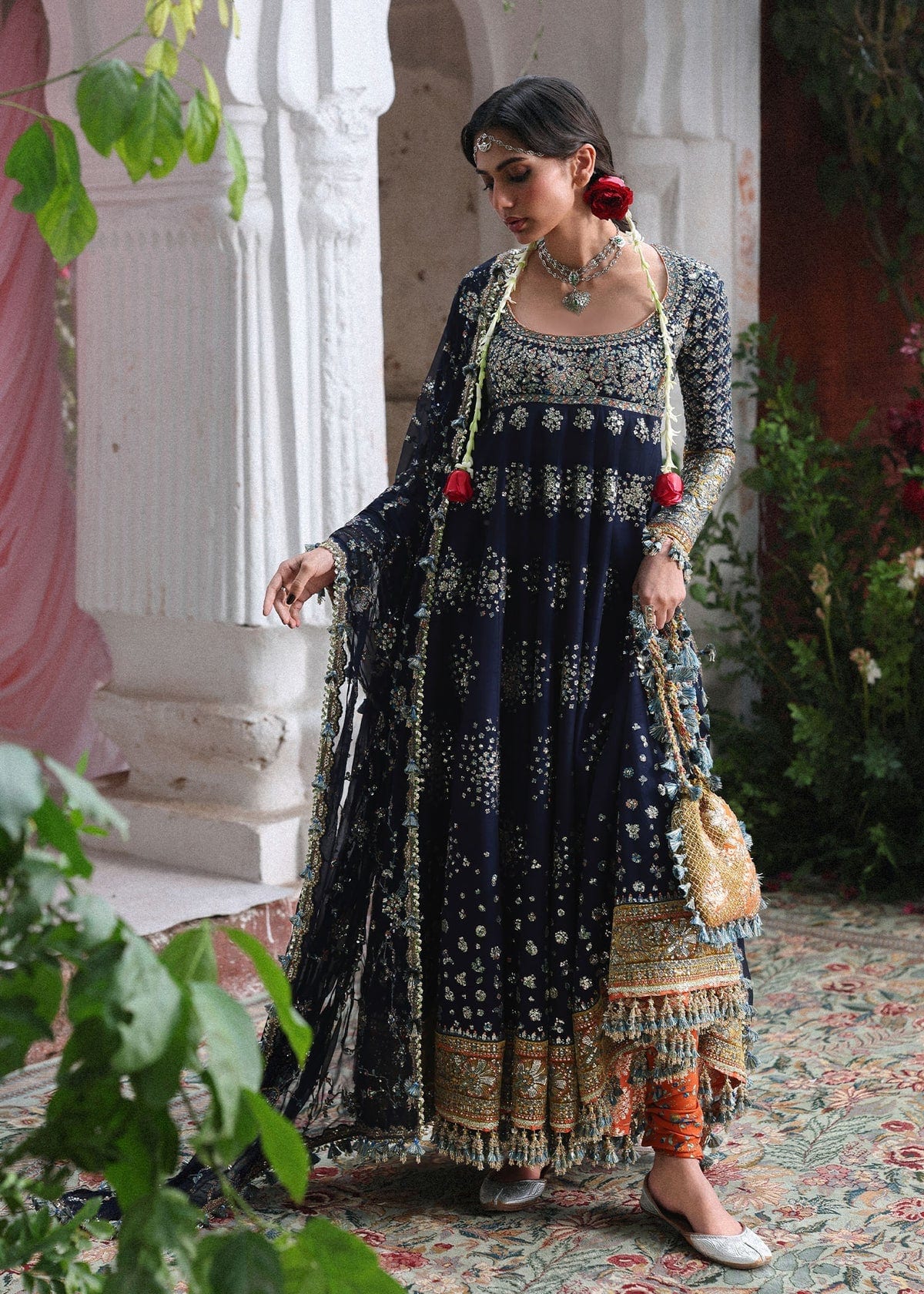 Nain Tara full-length primary view