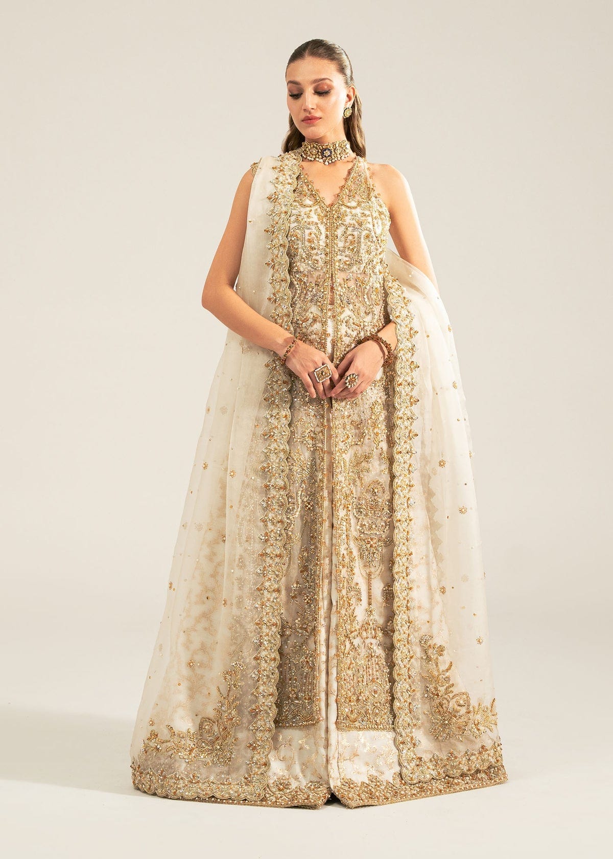 Kanwal malik - Nisha full-length primary view